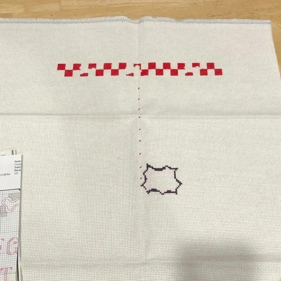 101 Dalmatians Counted Cross Stitch #31010 from 1997 - Picture 5 of 8